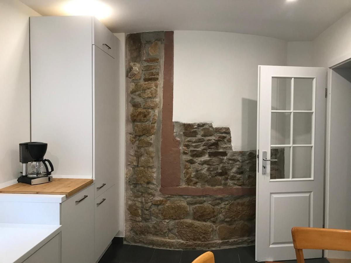 Turmwohnung Buedinger Hof 魏因海姆 外观 照片
